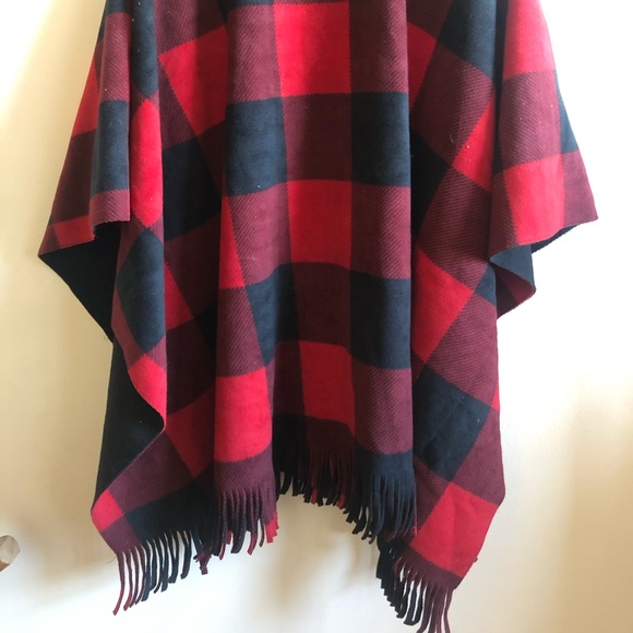 Plaid cape - Picture 3 of 3